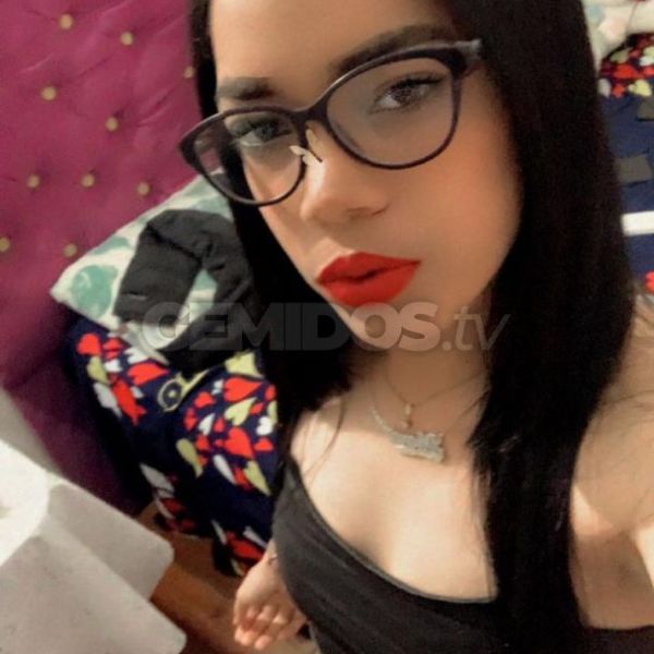 Soy súper amorosa, c cariñosa y atenta! Cumplo fantasías y fetiches! Soy súper completita en la cama. 